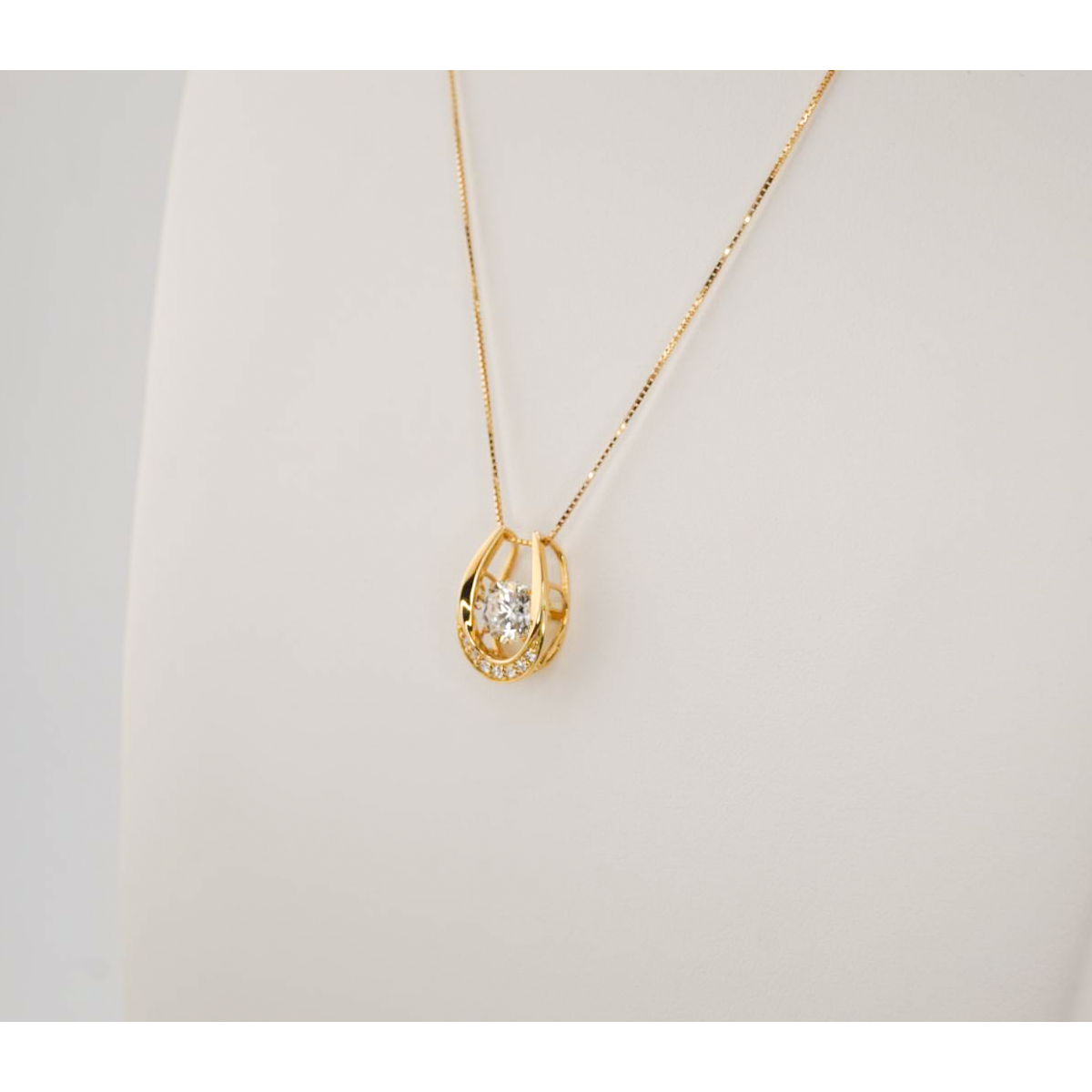 ダイヤモンド イエローゴールドネックレス - 1キャラット